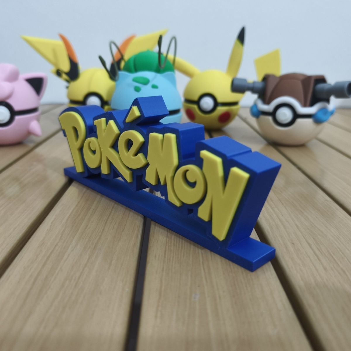 Pokémon standee logo display n - Anime Cosplay Pokemon recensie en prijs